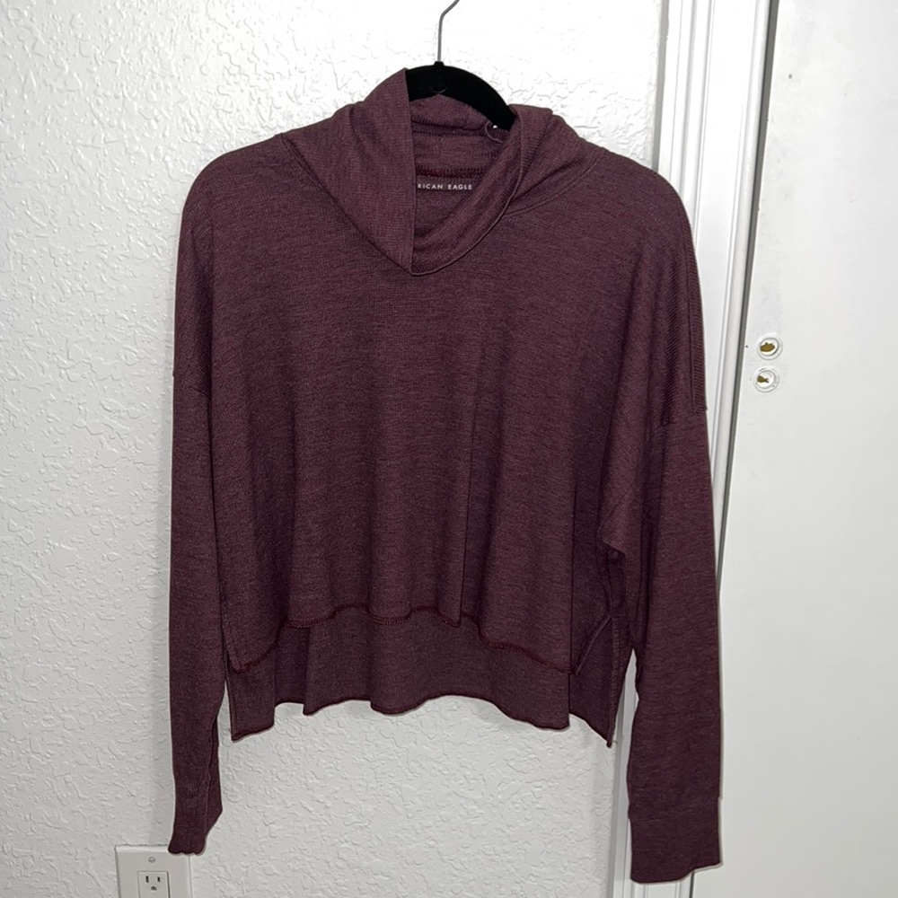 NWT Ribbed deep Purple long sleeve shirt with loose turtle neck.